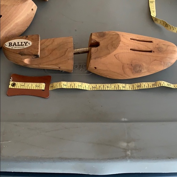 Bally of Switzerland Shoe stretchers - Picture 5 of 6